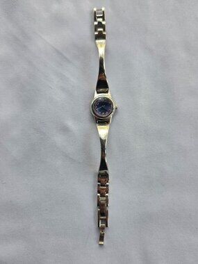 Vintage Minicci Women's Silver Tone Watch Purple Blue Ombre Dial Bangle Link